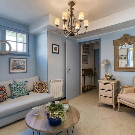 Charmante Maison Avec Piscine Hébergement de vacances Saint-Georges-de-Didonne