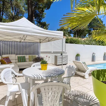 Vakantiehuis Appartement Avec Piscine