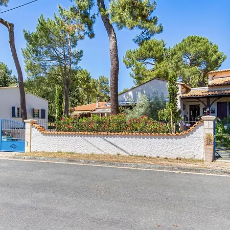 Сasa de vacaciones Charmante Maison Avec Piscine