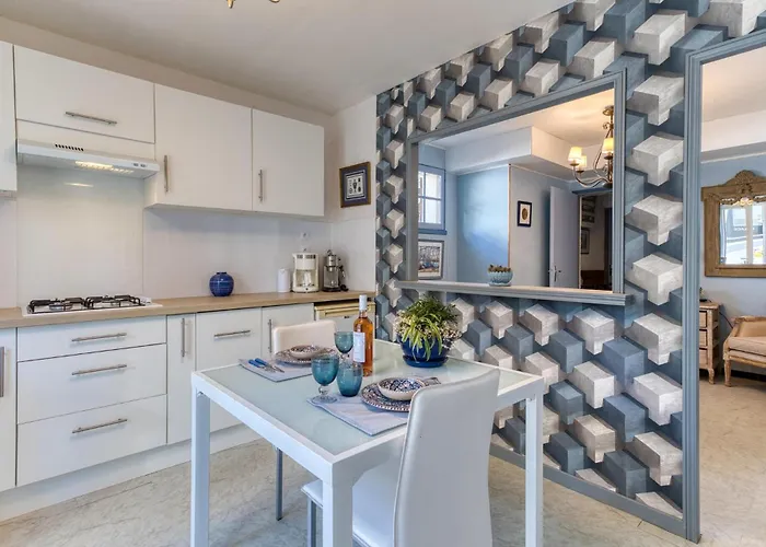 Сasa de vacaciones Charmante Maison Avec Piscine *